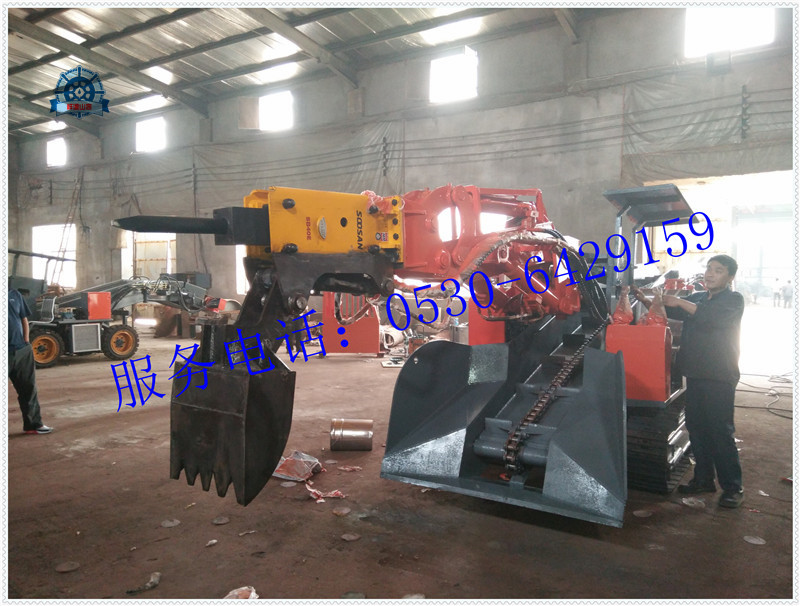 秘魯?shù)V業(yè)采購我公司輪式扒渣機