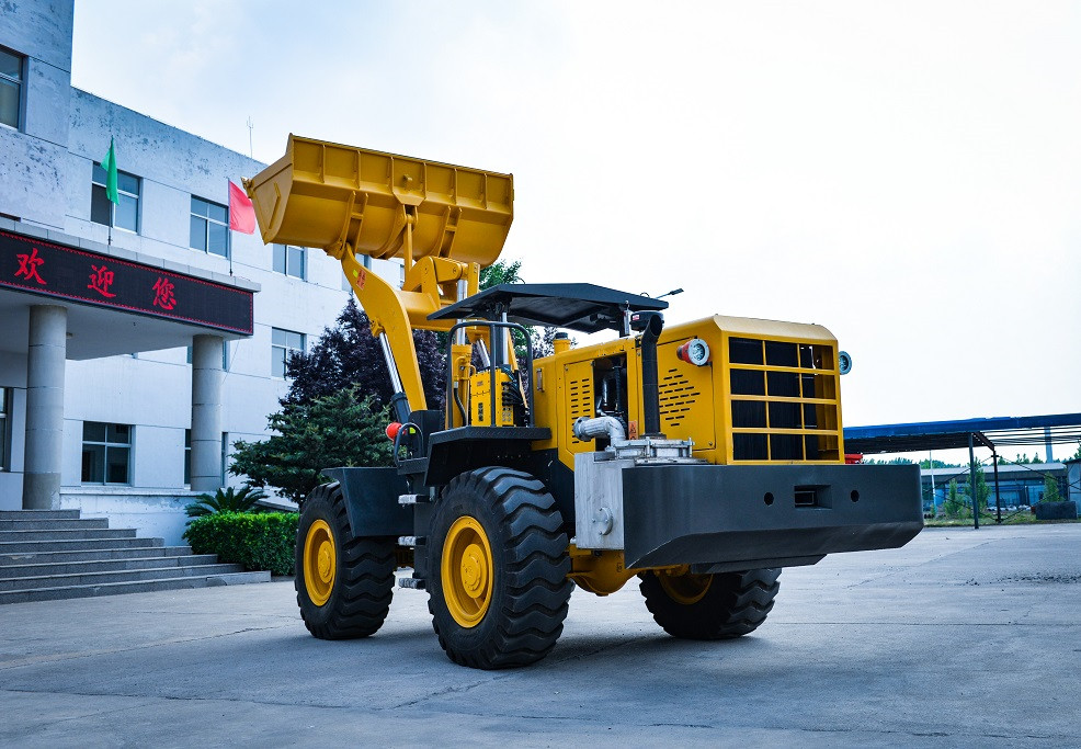 低矮型裝載鏟運機928型1立方斗容