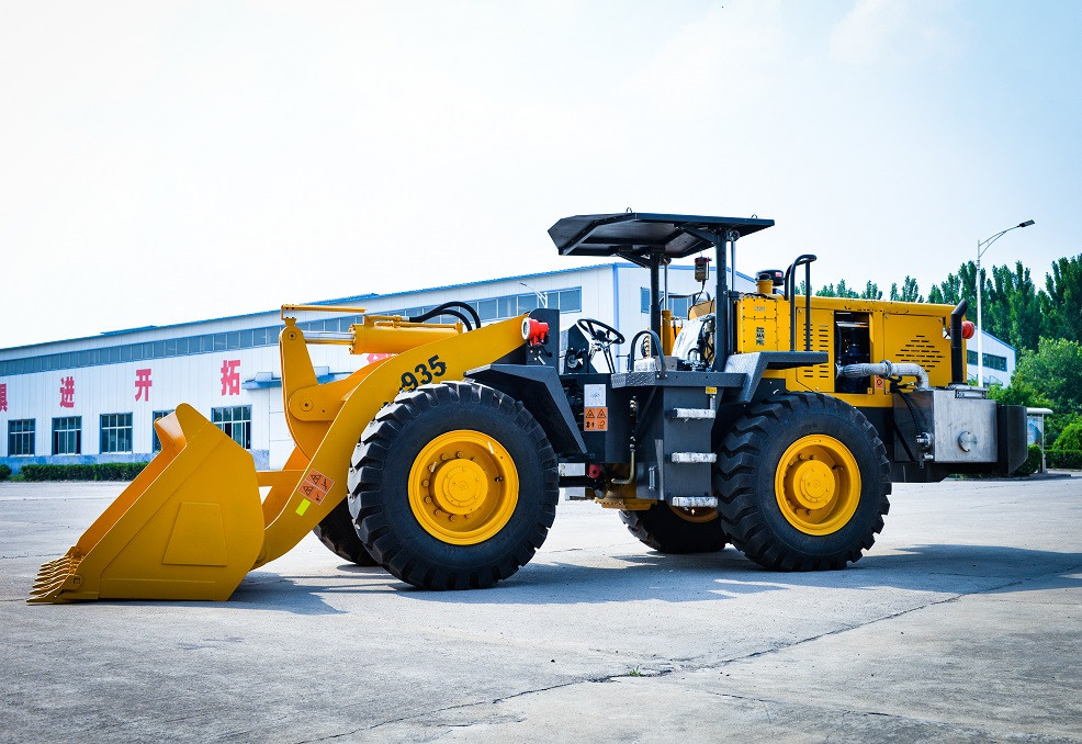 935礦用防爆裝載鏟運機井下低矮型