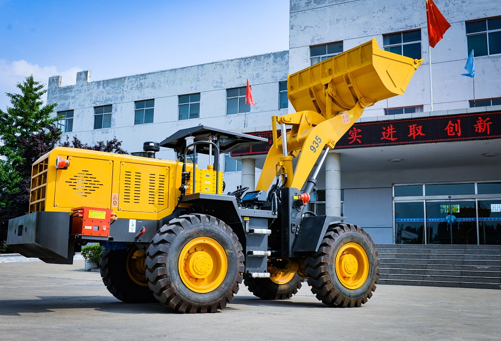 935礦用防爆裝載鏟運機井下低矮型
