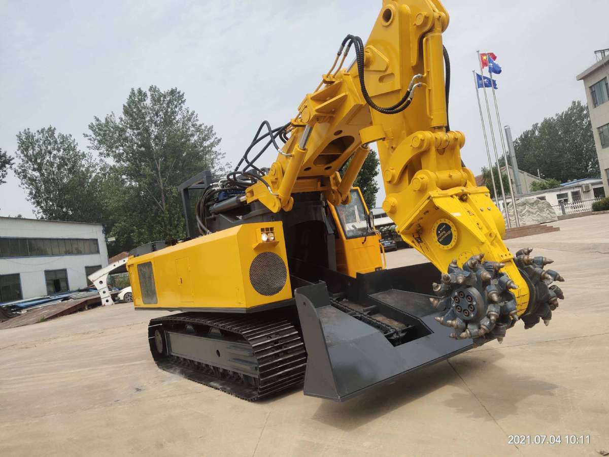 銑挖機的液壓系統調整方法