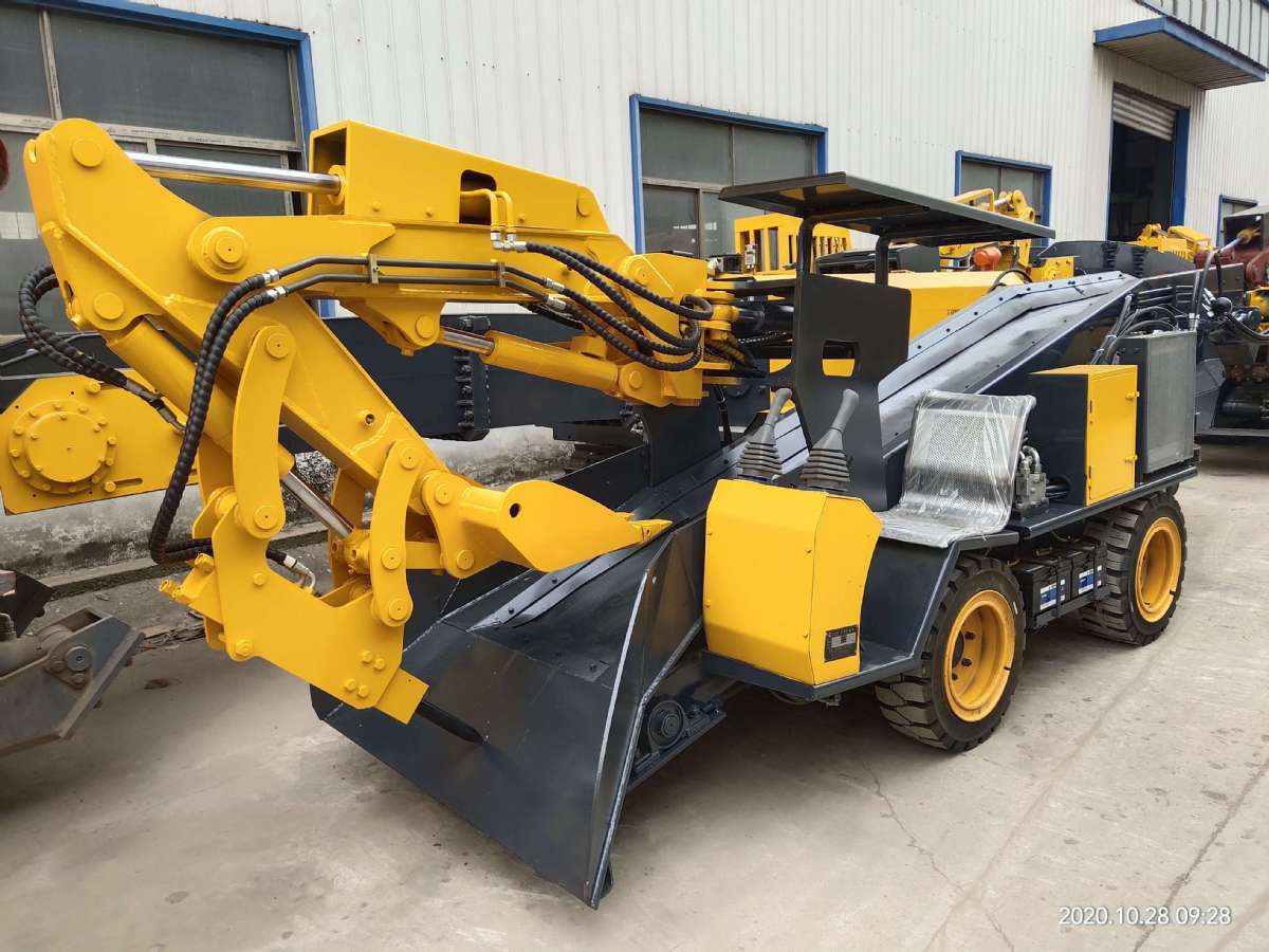 小型巷道修復機