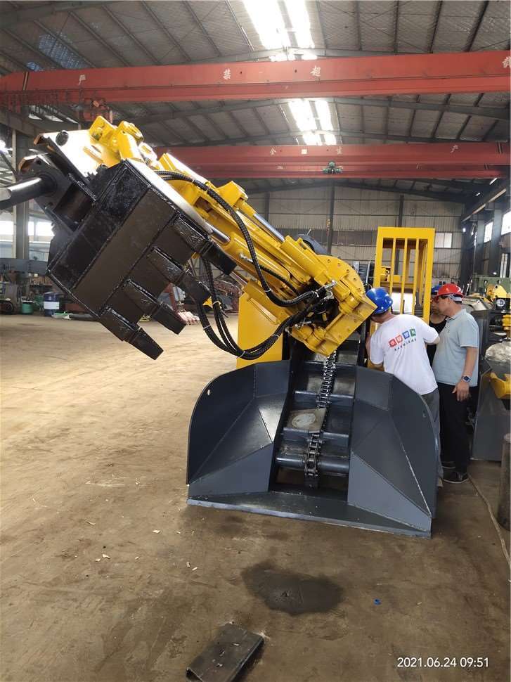 多功能旋轉臂破挖一體扒渣機