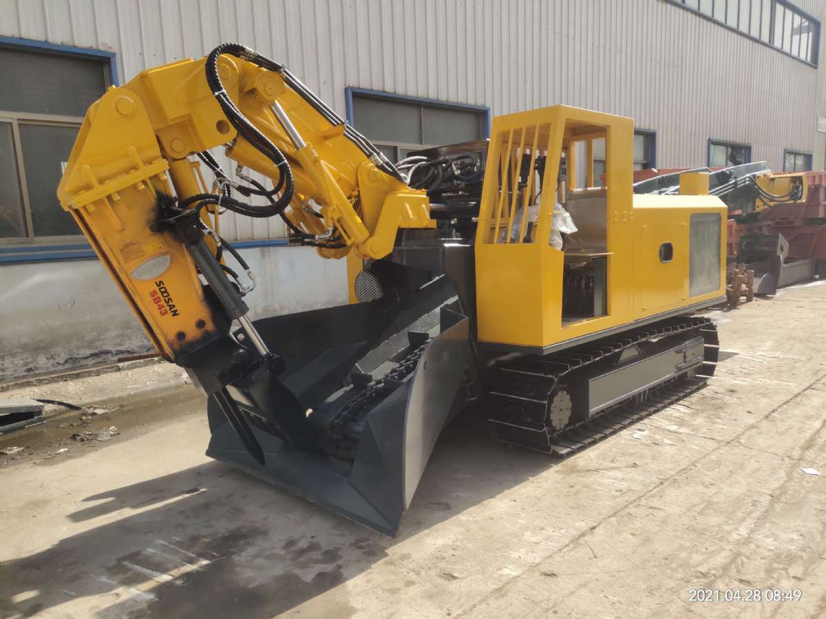 破挖一體扒渣機