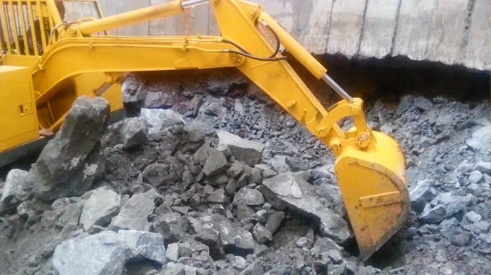 煤礦用液壓電動(dòng)挖掘機(jī)價(jià)格表