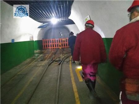 煤礦金屬礦敲幫問(wèn)頂八大制度